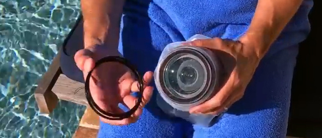 水中撮影可能な一眼レフ・ミラーレス対応の防水カバーOutex